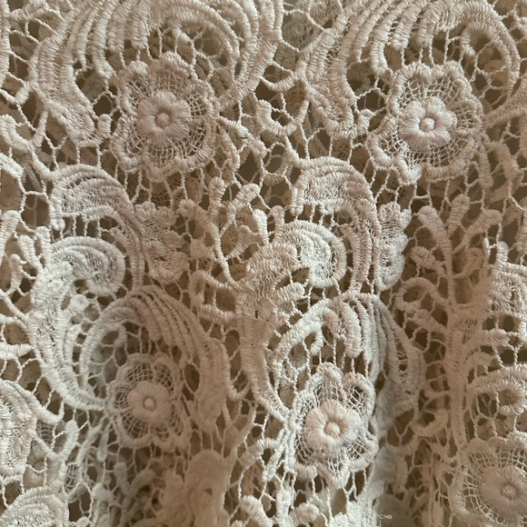 Express Lace white crop top - Picture 3 of 5